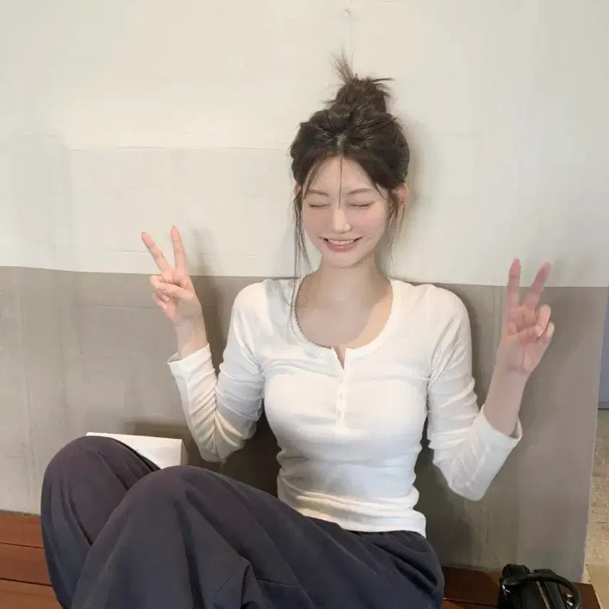 [BUNJANG] JEOUANNE Lace Henry Button Tee / 제니오 레이스 헨리 버튼티