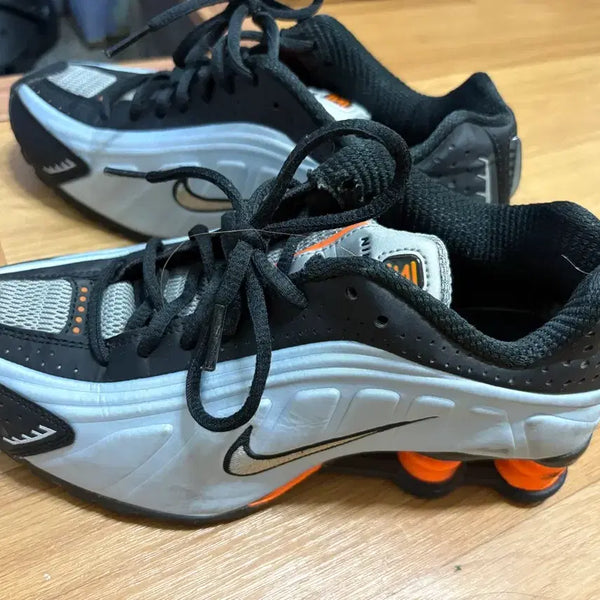 [BUNJANG] Nike Shox Sneakers / 나이키 샥스
