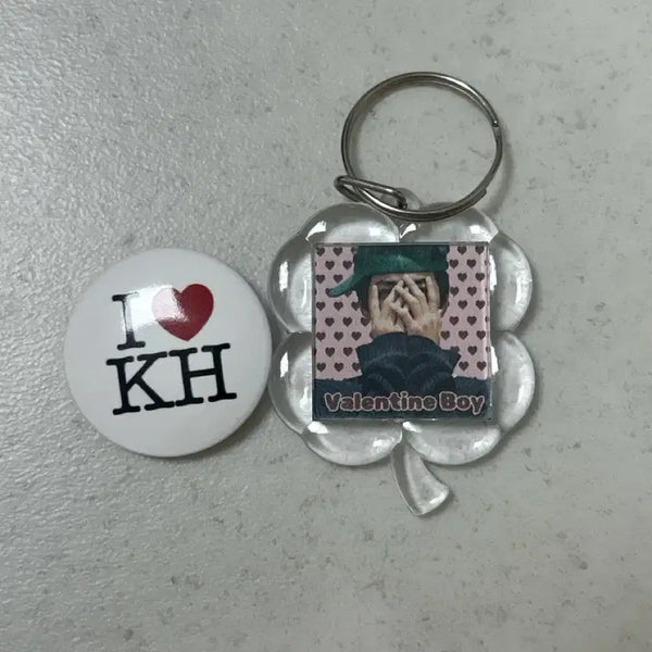 [BUNJANG] KORTIS Ahn Geonho Set: Keychain & Badge Bundle / 코르티스 안건호 키링 뱃지 일괄 양도