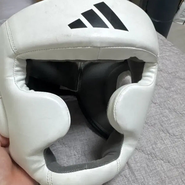 [BUNJANG] Adidas Boxing Headgear White / 아디다스 복싱 헤드기어