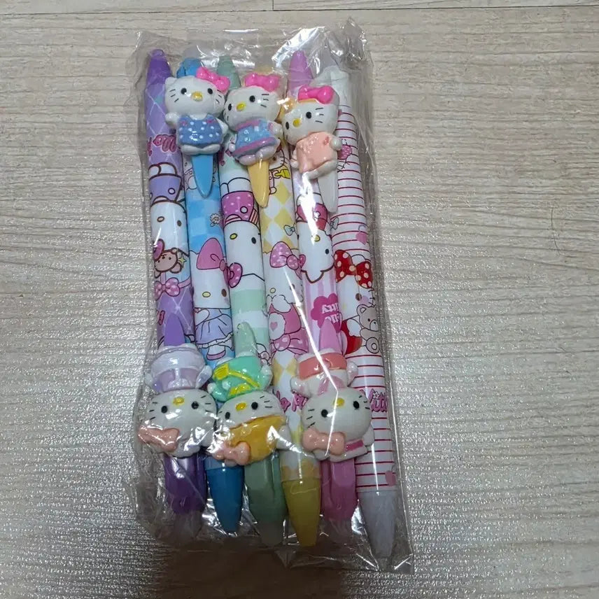 [BUNJANG] Sanrio Hello Kitty Erasable Pen Set / 산리오 헬로키티 지워지는 펜 세트 새상품