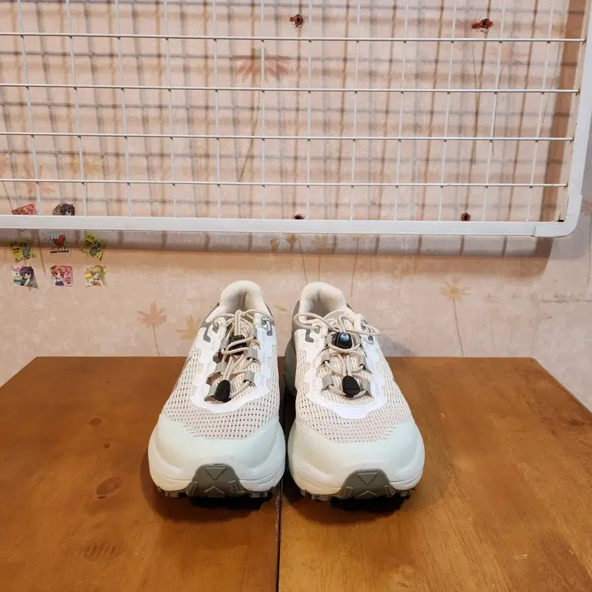 [BUNJANG] Jeep Sneakers (235mm) / (새신발수준)지프운동화(235)