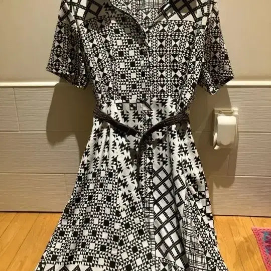 [BUNJANG] Pattern Shirt Dress Black and White / 패턴 셔츠 원피스 블랙앤화이트