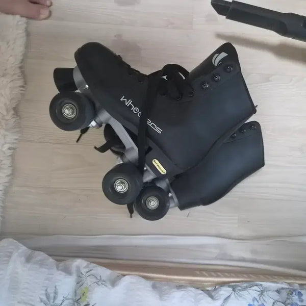 [BUNJANG] Roller Skates Size 250 / 롤로스케이트