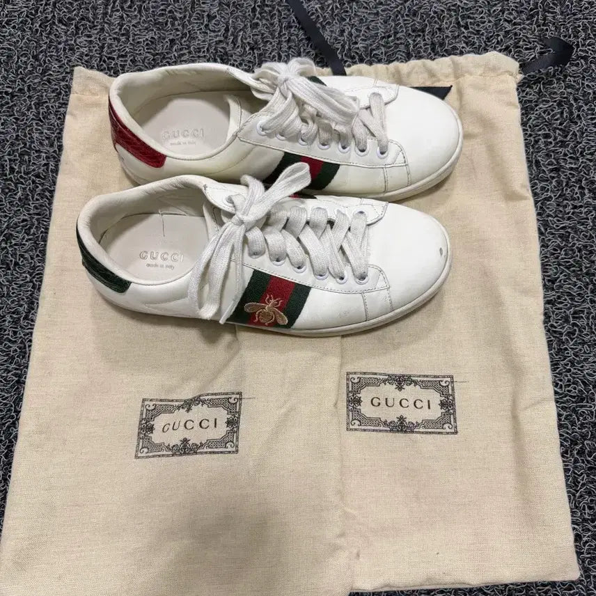 [BUNJANG] Gucci Ace Sneaker White Bee Embroidery / 구찌 스니커즈 화이트 꿀벌 자수