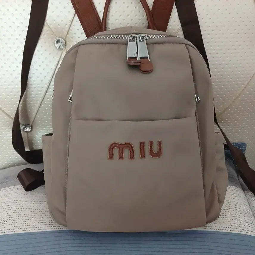 [BUNJANG] Miu Miu Backpack Beige / 미우미우 백팩 베이지