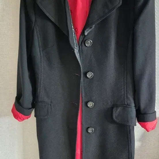 [BUNJANG] Dolce & Gabbana Black Coat with Red Lining / 돌체앤가바나 블랙 코트 레드 안감