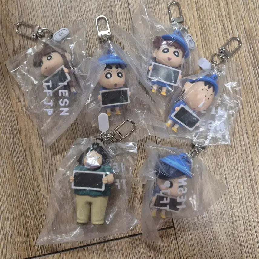 [BUNJANG] Crayon Shin-chan MBTI Keyring Bundle Set / 짱구 mbti 키링 일괄