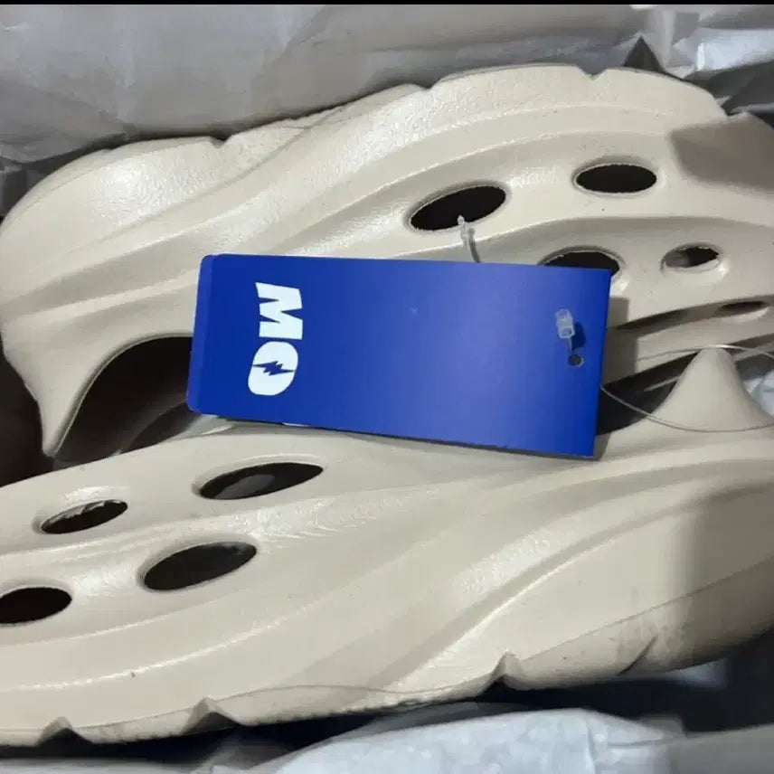 [BUNJANG] Mocclog Beige 250 / 모클로그 베이지 250