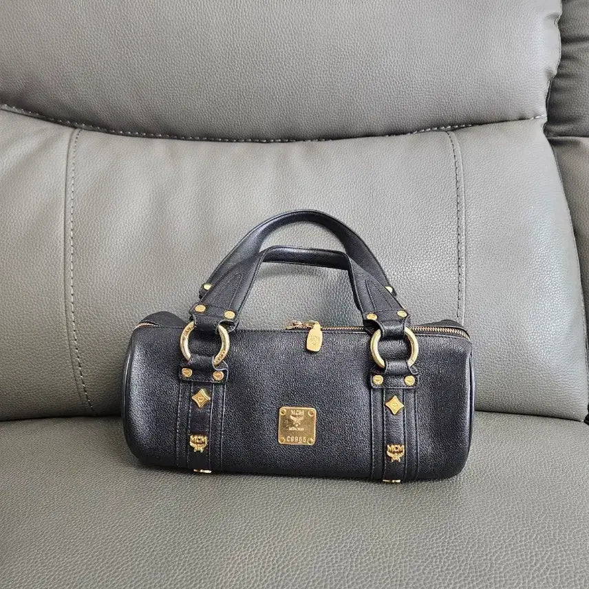 [BUNJANG] MCM Cylindrical Shoulder Bag / 엠씨엠 원통형 숄더백.