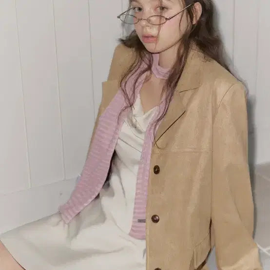 [BUNJANG] Twi Beige Suede Jacket (Free Size) / <새상품> 트위 베이지 스웨이드 자켓 프리사이즈 판매합니다 26년도제품