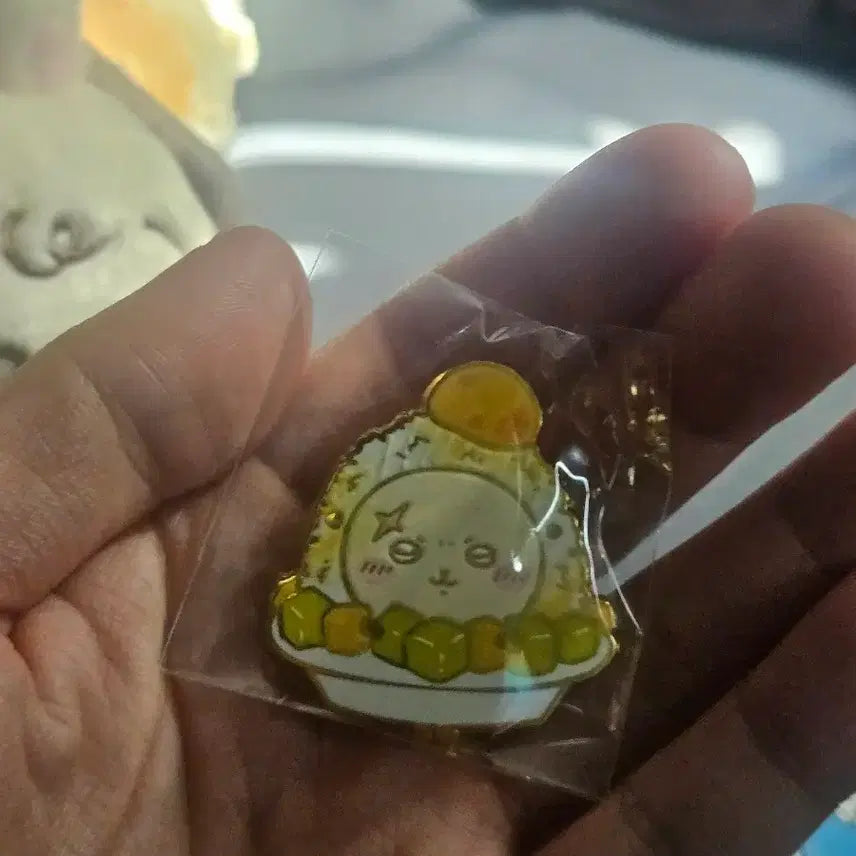 [BUNJANG] Chiikawa Days Taiwan Racco Badge / 치이카와데이즈 대만 랏코배지