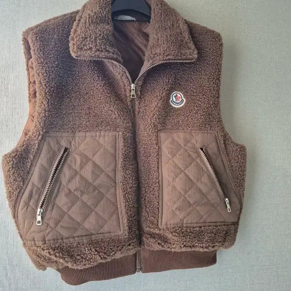 [BUNJANG] Cozy & Lightweight Fleece Vest / 포근하고 가벼운 부클조끼