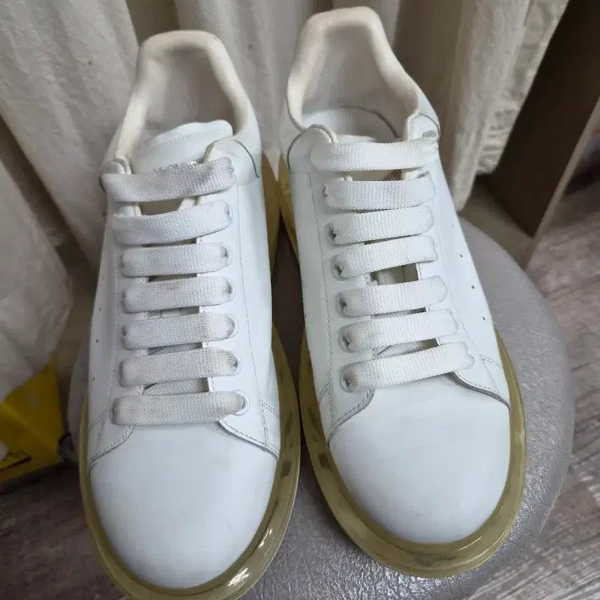 [BUNJANG] Alexander McQueen Oversized Sole Sneakers White / 알렉산더 맥퀸 오버솔 스니커즈 화이트