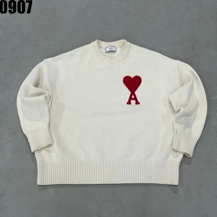 [BUNJANG] Ami Small Heart Logo Knit Ivory XL / 아미 스몰 하트 로고 니트 아이보리 XL