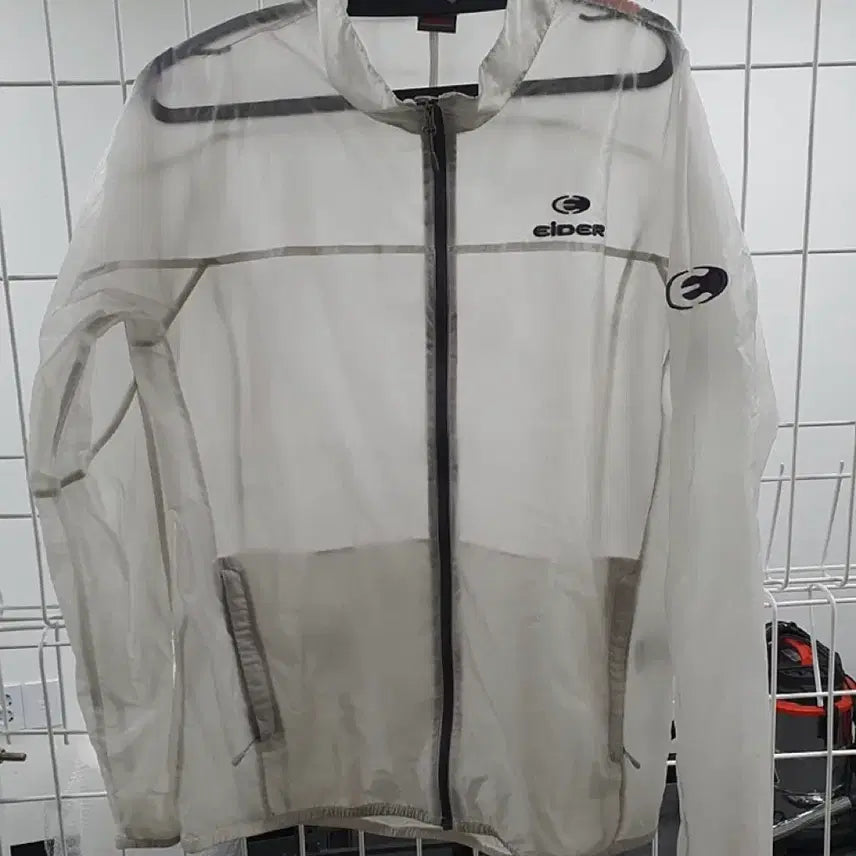 [BUNJANG] Eider Authentic Lightweight Windbreaker Jacket Size 100 / 아이더 정품 경량바람막이 100사이즈 팝니다  아이더 정품 경량 바람막이 자켓 판매합니다