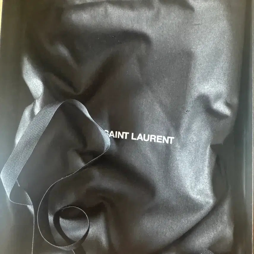 [BUNJANG] Saint Laurent Matelassé Clutch / 입생로랑 마틀리세 클러치