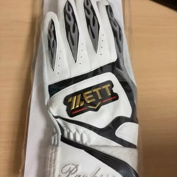[BUNJANG] Zeet Batting Gloves White/Black / 제트 배팅장갑