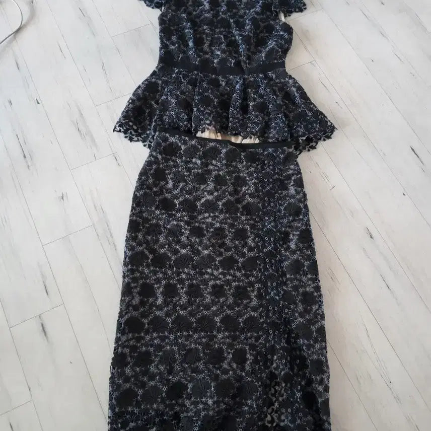 [BUNJANG] Erdem Lace Two-Piece Set / 에르뎀ERDEM레이스 투피스