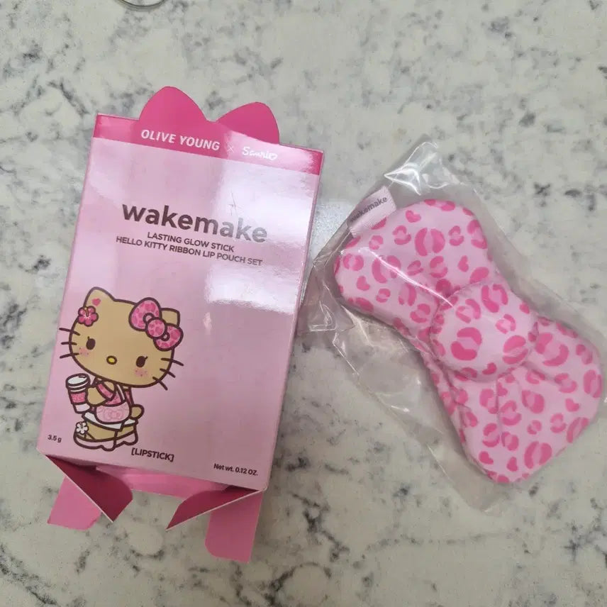 [BUNJANG] WAKEMAKE Hello Kitty Lasting Glow Lipstick Leopard Lip Pouch Set / 웨이크메이크 헬로키티 래스팅 글로우 립스틱 레오파드 립파우치 세트