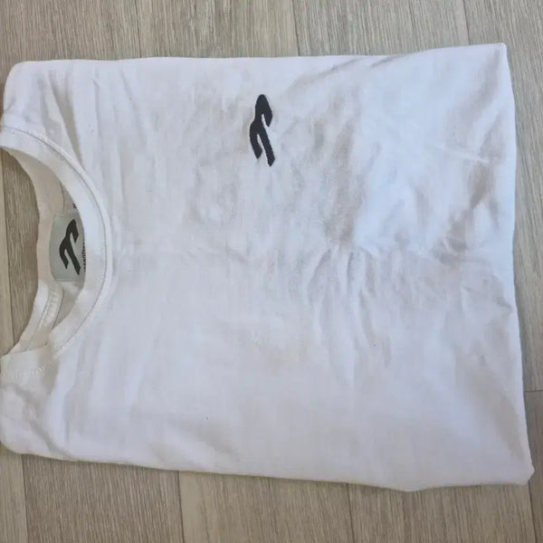 [BUNJANG] Basic White T-Shirt with Logo / 탄산마그네슘 반팔팝니다