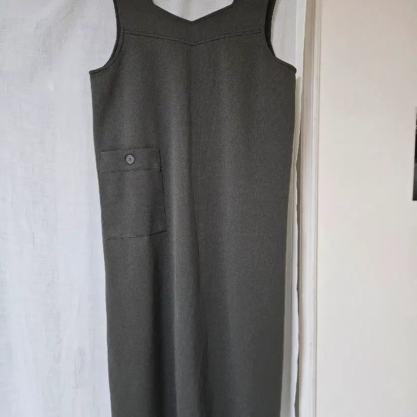 [BUNJANG] Libre Clair Sleeveless Dress / 리브르 클레어 민소매 원피스
