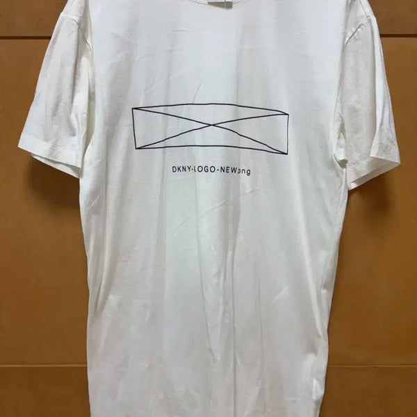 [BUNJANG] DKNY T-Shirt / DKNY 티셔츠