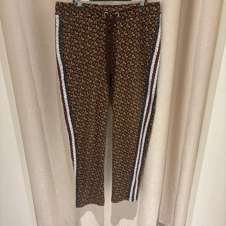[BUNJANG] Burberry TB Monogram Training Pants (M) / (M)버버리TB 모노그램 트레이닝 바지