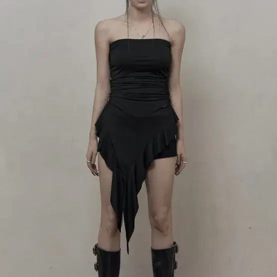 [BUNJANG] Ruffled Layered Top (Black) / 카키포인트 탑 Ruffled Layered Top (black)