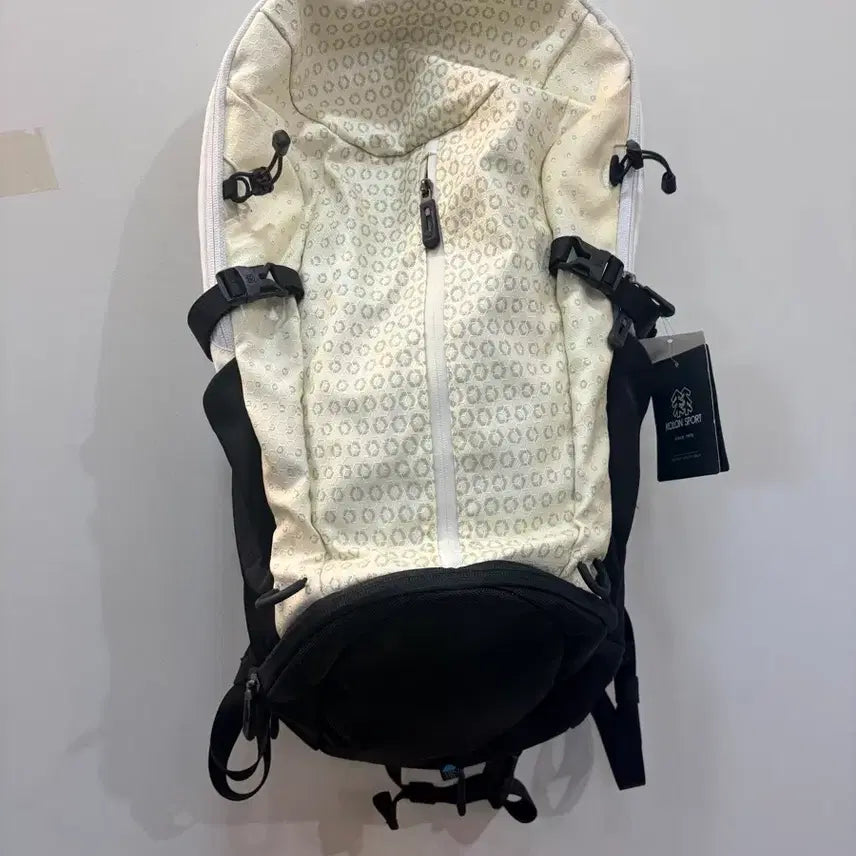 [BUNJANG] Kolon Sport Diamond Backpack / 코롱스포츠  다이아몬드 배낭