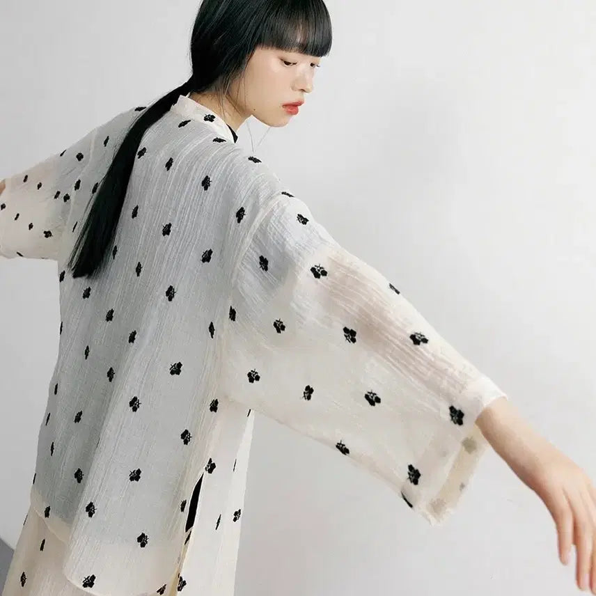 [BUNJANG] Guilt Free Flower Lace Robe / [길트프리]플라워 레이스 로브