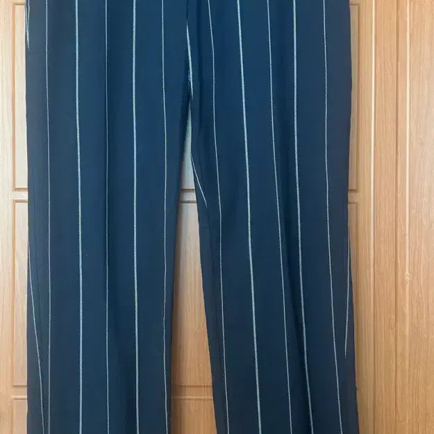 [BUNJANG] MANGO Stripe Pattern Slacks Pants / MANGO SUIT 망고 바지 스트라이프 패턴