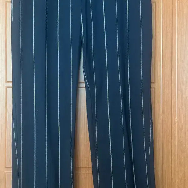 [BUNJANG] MANGO Stripe Pattern Slacks Pants / MANGO SUIT 망고 바지 스트라이프 패턴