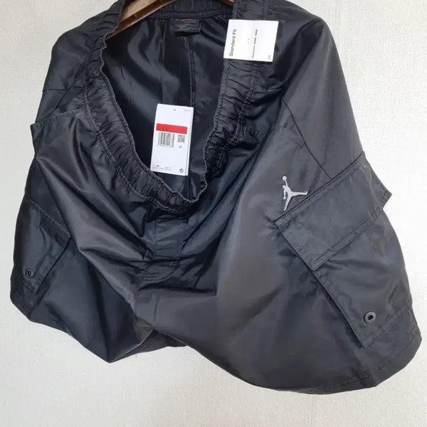 [BUNJANG] Jordan Brooklyn Cargo Shorts Black / 조던 브루클린 카고 쇼츠 블랙 ( L )