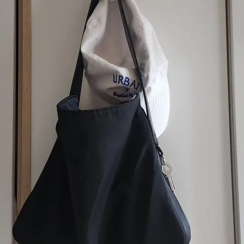 [BUNJANG] URBANIC30 Hobo Bag / 얼바닉30 호보백