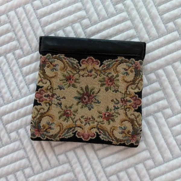 [BUNJANG] Vintage Needlepoint Coin Purse / 빈티지 동전지갑