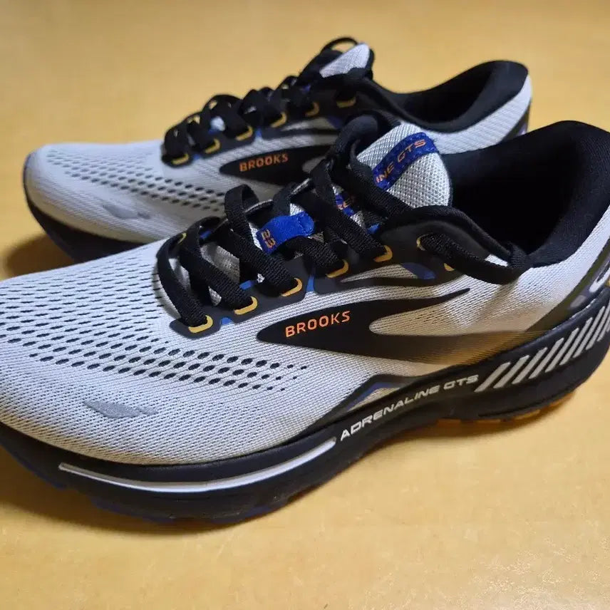 [BUNJANG] Brooks Adrenaline Running Shoes / 브룩스 런닝화 운동화 아드레날린 250 us7