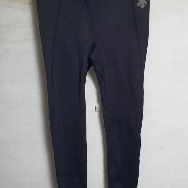 [BUNJANG] Descente Functional Training Tights (Leggings) Black / 데상트 기능성 트레이닝 타이즈(레깅스) 블랙 70cm