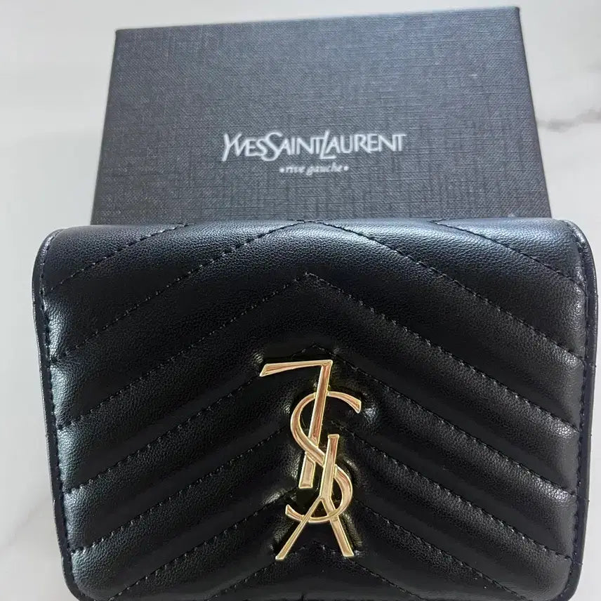 [BUNJANG] Saint Laurent Cassandre Matelassé Compact Wallet / 생로랑 카산드르 마틀라쎄 컴팩트 지갑
