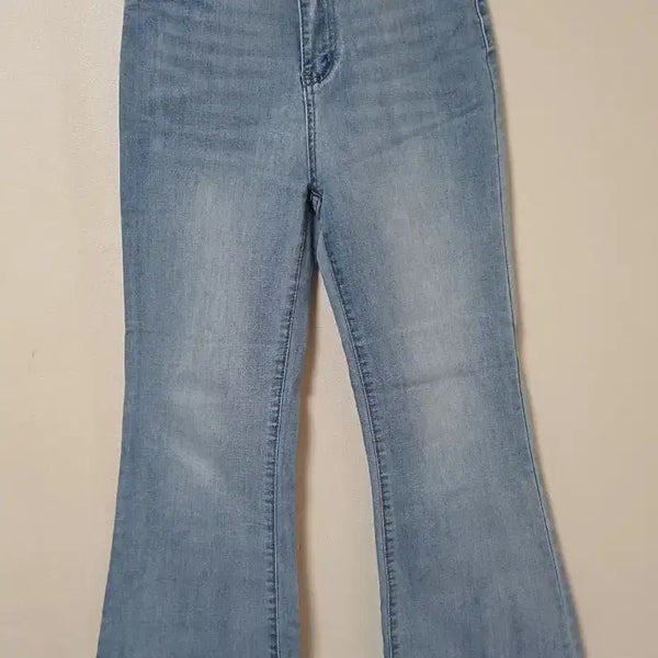 [BUNJANG] Light Wash Semi Bootcut Jeans / 연청 세미부츠컷 m