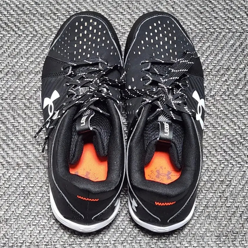 [BUNJANG] Under Armour & Asics Baseball Cleats / 야구화/야구 포인트화 판매합니다.