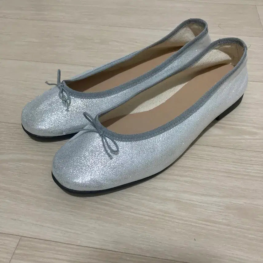 [BUNJANG] Kongnamu Flat Silver Shoes 250 / 콩나무플랫 실버 250