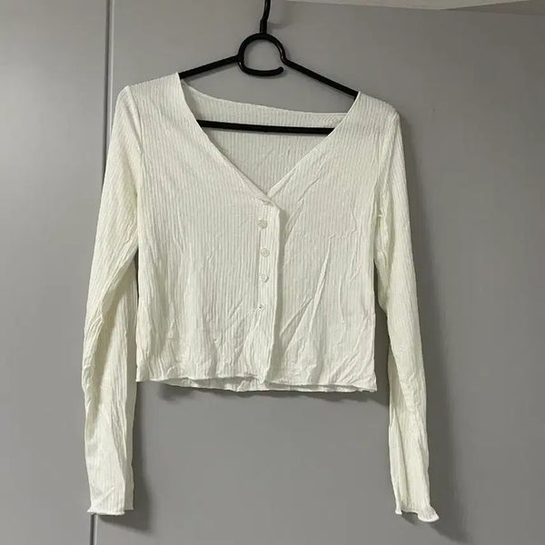 [BUNJANG] V-Neck Cropped T-Shirt / 브이넥 크롭 티셔츠