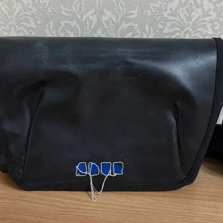 [BUNJANG] Ader Error Messenger Bag Black / 아더에러 메신저백 블랙