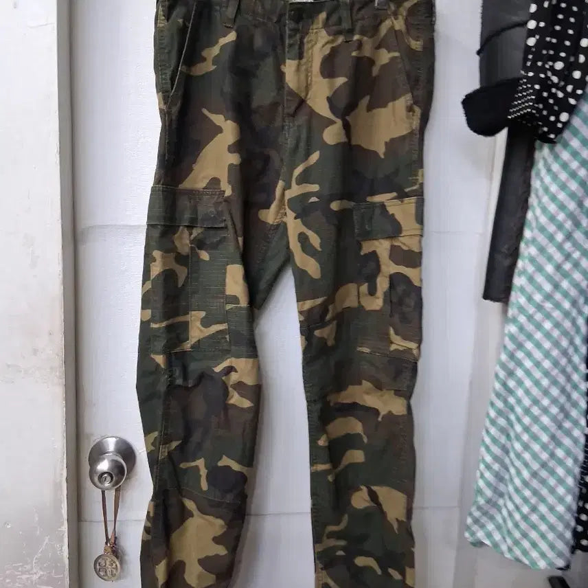 [BUNJANG] Carhartt Camouflage Cargo Pants / 칼하트 카고 팬츠30 32