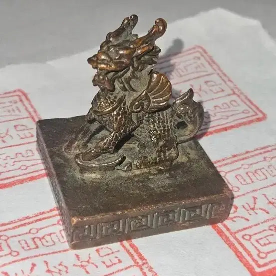 [BUNJANG] Bronze Giraffe Carved Square Seal Stamp / 동제 기린 조형 사각 인장,실제 날인 가능한 장식 도장