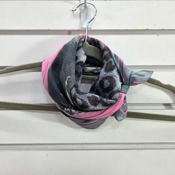 [BUNJANG] Leopard Chiffon Mini Square Scarf / 레오파드 쉬폰 사각미니스카프/보물찾기천사