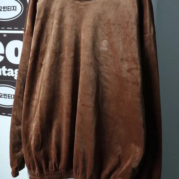 [BUNJANG] LMC Velvet Sweatshirt Brown / (L-XL) 엘엠씨 맨투맨 티셔츠 벨벳 브라운 놈코어-H38790