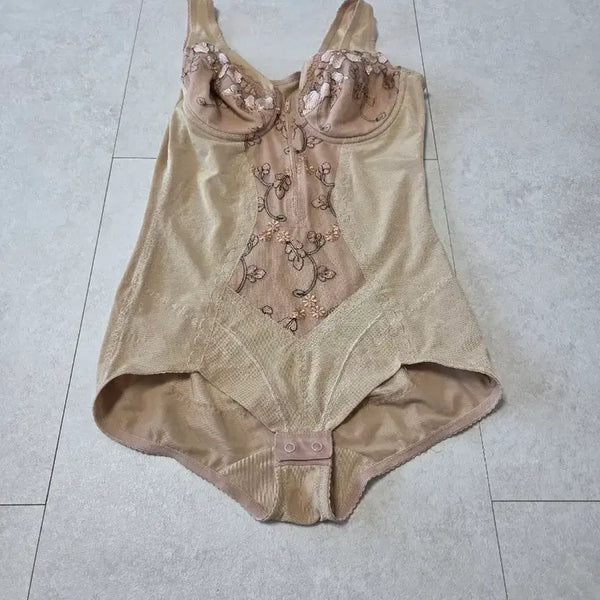[BUNJANG] Etranger Jacque One-Piece 90B / 1ㅡ에뜨랑제 쟉ㅋ형 올인원ㅡ90B