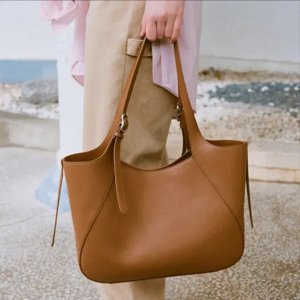 [BUNJANG] Ostkaka Leather Shoulder Bag / (1회사용) 오스트카카 소가죽 숄더백